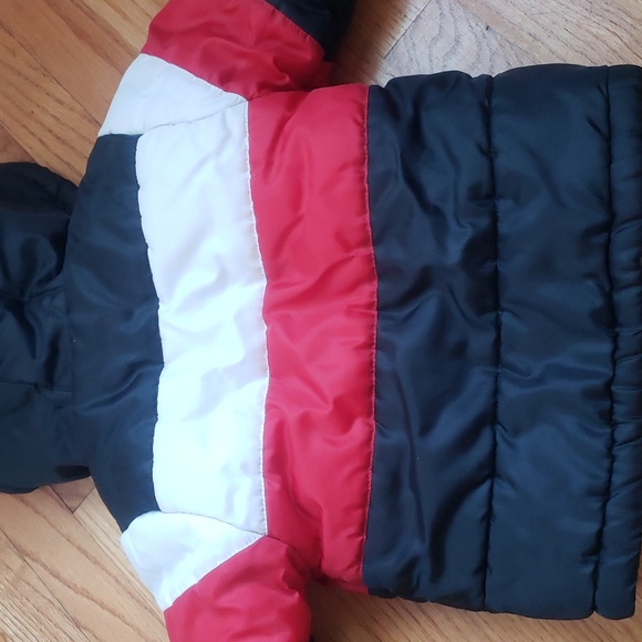 Carter's puffer winter coat 2T - Picture 5 of 5